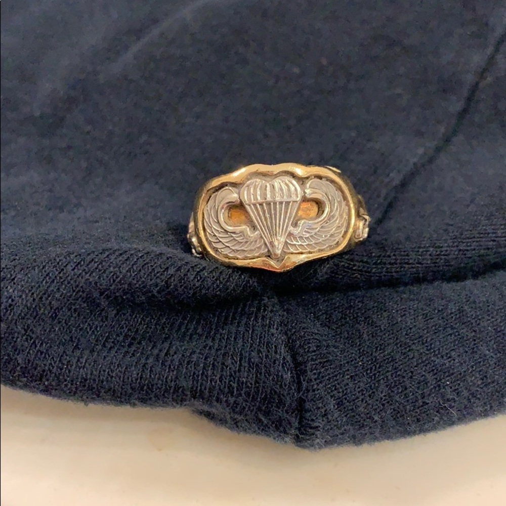 14K gold. Willing to trade for nice bag